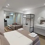 Luxury Studio's J&m *