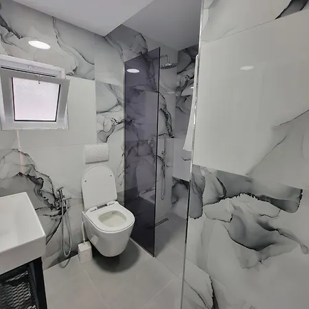 Luxury Studio's J&m Villa Sarandë
