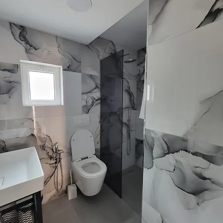 Luxury Studio's J&m Villa Sarande