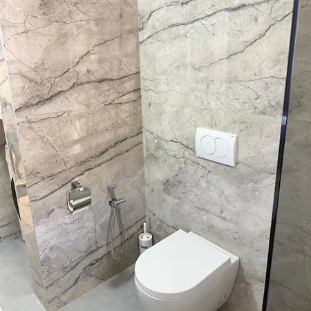 Luxury Studio's J&m Sarandë